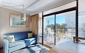Caravelle Resort 206